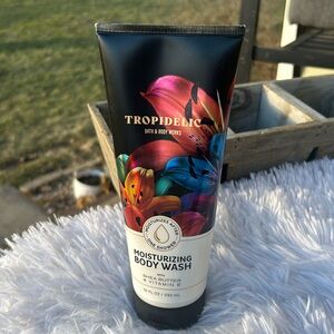 Bath & Body Works Tropidelic Moisturizing Body Wash 10 fl oz NEW